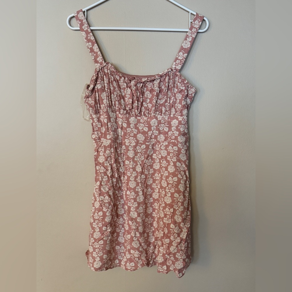 Trixxi Dusty Pink Floral Mini Dress size large
